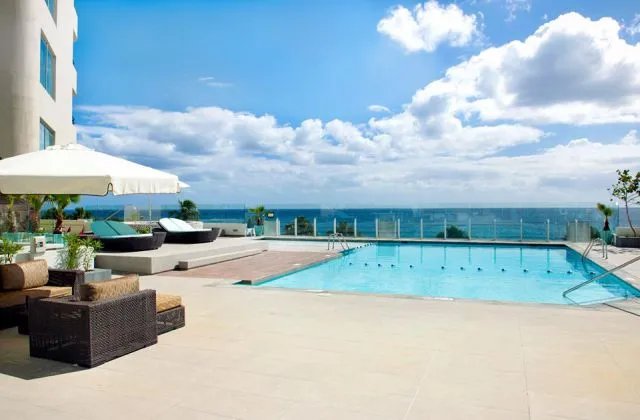 Hotel Crowne Plaza Santo Domingo piscina